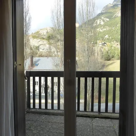 Village A 28 * Jausiers